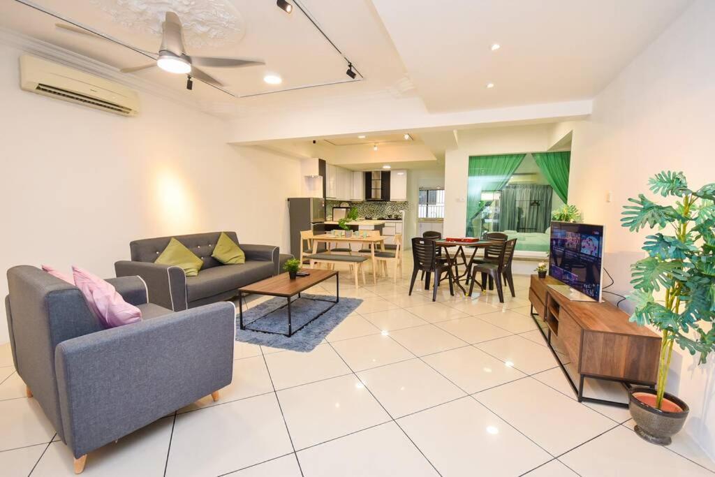 The White House By Nesthome【bbq Steamboat Netflix】 Rumah percutian Johor Bahru